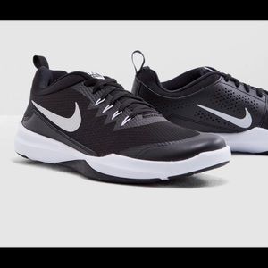 Men’s Nike Legend Trainer size 11